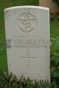 TRINCOMALEE WAR CEMETERY - WALKER, REGINALD PARSONS